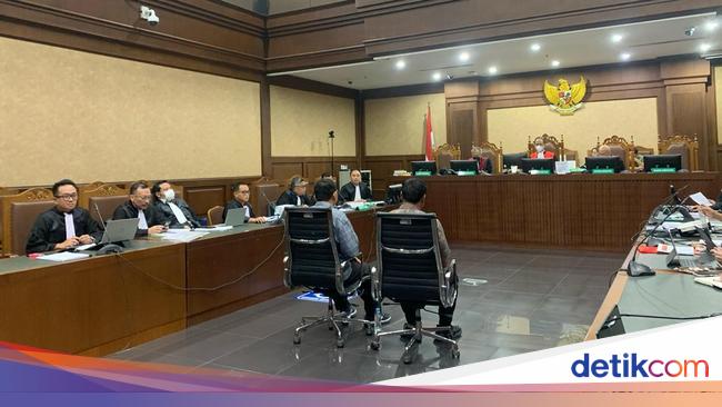 Perintah 'Tenggelamkan' hingga Jawaban Staf PDIP Bikin Jaksa Heran
