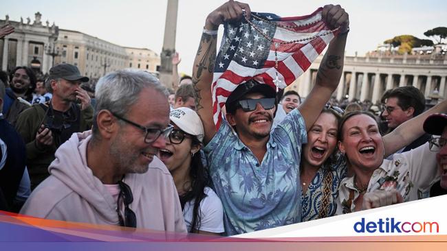 Paus Baru Muncul, Umat Menyambut dengan Doa dan Tangis