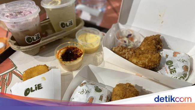 Begini Kenikmatan Chicken Tender dengan Saus Spesial yang Antre 1 Jam!