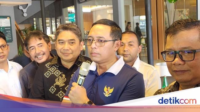 Hasan Nasbi Usul Mahasiswi ITB Pembuat Meme Prabowo-Jokowi Dibina