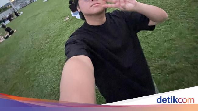 艾迪·马尔迪尼(Aldy Maldini)被称为粉丝的粉丝,现在打开他的声音并准备退还钱 艾迪·马尔迪尼(Aldy Maldini)被称为粉丝的粉丝,现在打开他的声音并准备退还钱
