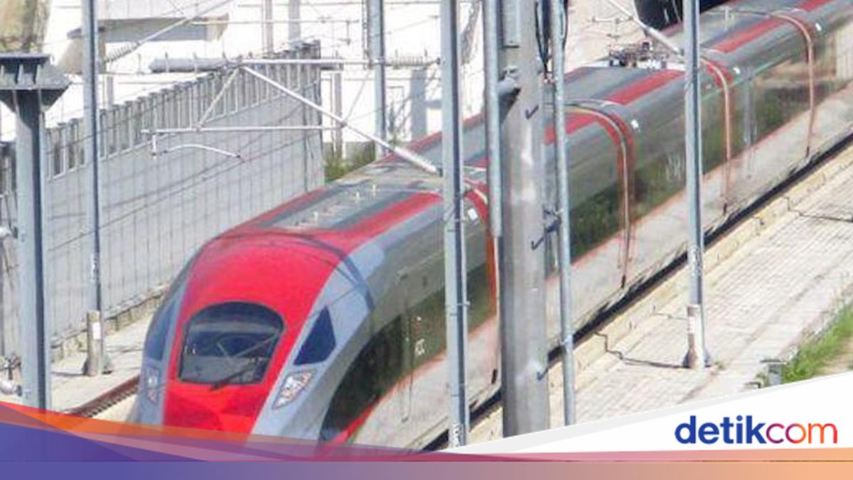 Jumlah Perjalanan Kereta Cepat Whoosh Dikurangi, Ini Alasannya