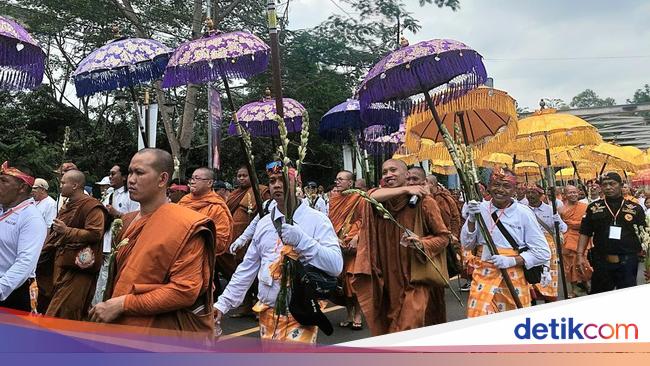 Waisak Bukan Hanya Upacara Umat Buddha, tapi Momen untuk Semua