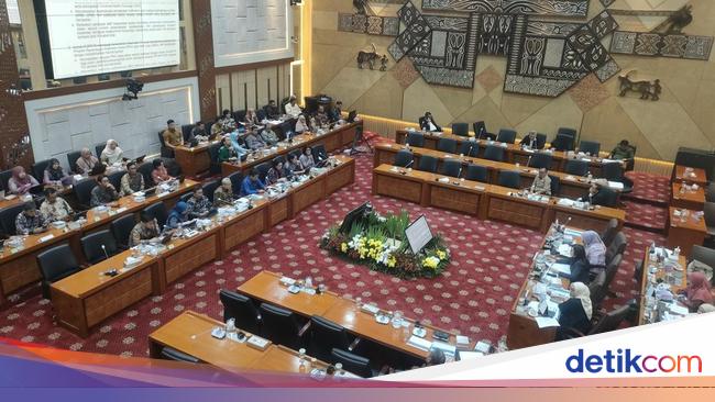 TBC di RI Terus Naik, Menkes: Pak Wapres Bilang Lingkungannya Banyak yang Kena