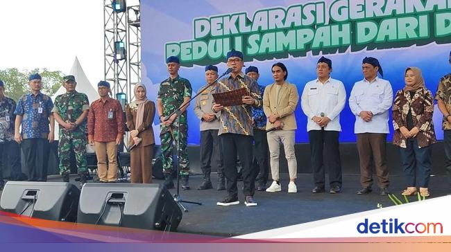 Mendes Pimpin Deklarasi Gerakan Desa Peduli Sampah