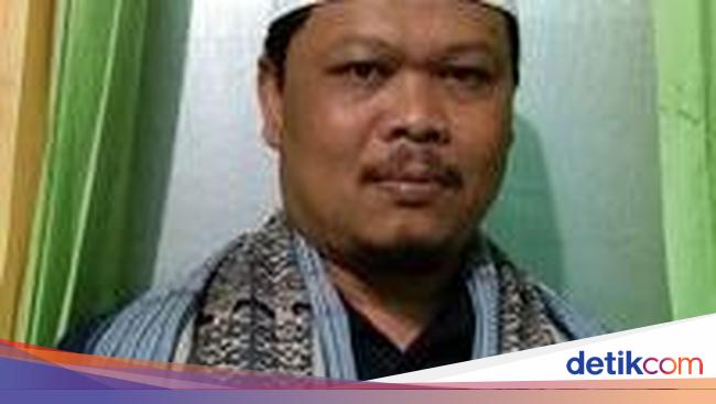 MENGEMBALIKAN BUDAYA LITERASI PESANTREN