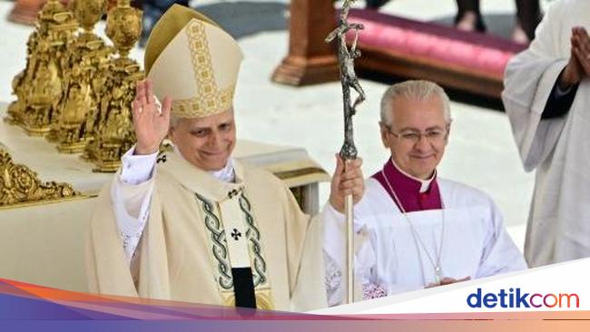 Resmi Dilantik, Paus Leo Serukan Persatuan Bagi Gereja yang Terpecah