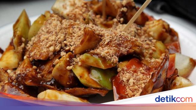 Beli Rujak Buah di Festival, Wanita Ini Kaget Harus Bayar Rp 138 Ribu