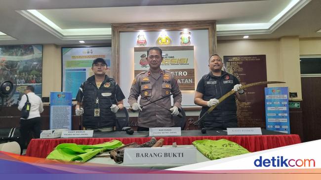 4 Temuan dari Posko Ormas yang Dibongkar Petugas Gabungan