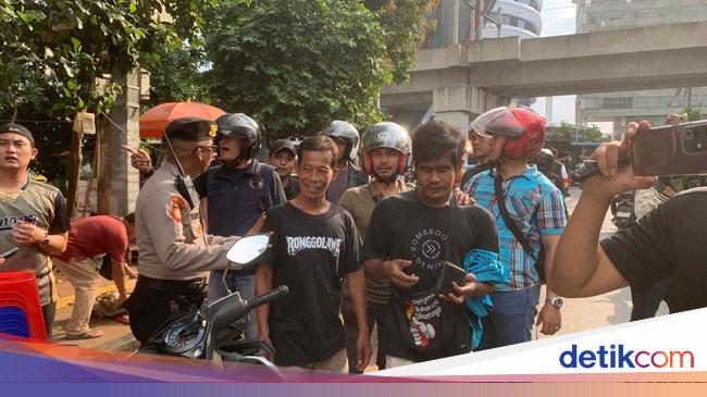 23 Preman Berkedok Jukir di Blok M-Kemang Diciduk, Barbuk Rp 1,8 Juta Disita