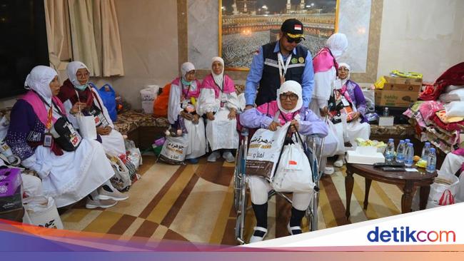Sudah Masuk Area Tanah Haram, Jemaah Haji Lansia Diimbau Salat di Hotel