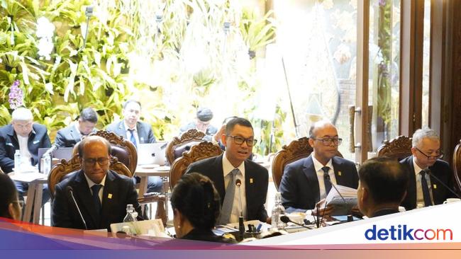 PLN Gandeng Raksasa Energi China Perkuat Transisi Energi