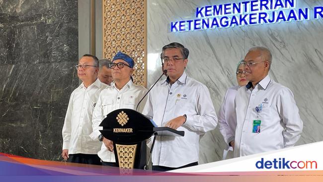 Pemerintah Resmi Larang Perusahaan Tahan Ijazah Pegawai!