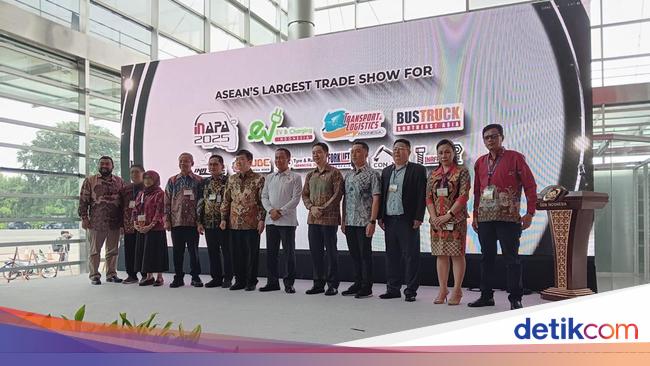 Buka Pameran Dagang Otomotif INAPA 2025, Kemenhub Bahas Perkembangan EV