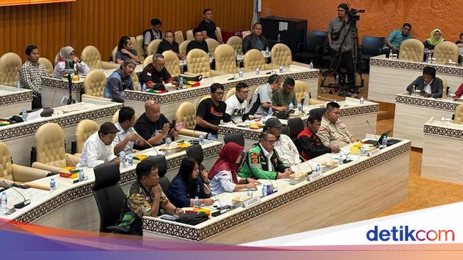 Curhat Ojol soal Aceng hingga Slot di Hadapan Anggota Dewan