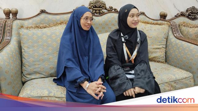 Naik Haji Gantikan Bapak, Jemaah Termuda Berdoa Cita-cita Jadi Polwan Terwujud