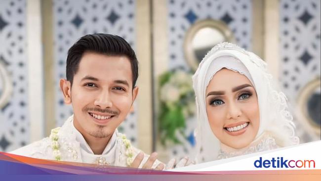 8 Tahun Menikah, Fairuz ke Sonny Septian: Cinta Untukmu Gak Berkurang