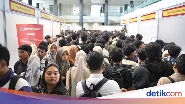 Kemnaker Anggap Peserta Job Fair Membludak Bukan Tanda Sulit Cari Kerja