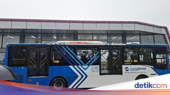 Pramono Resmikan Transjabodetabek Blok M-PIK2, Tarifnya Mulai Rp 2.500