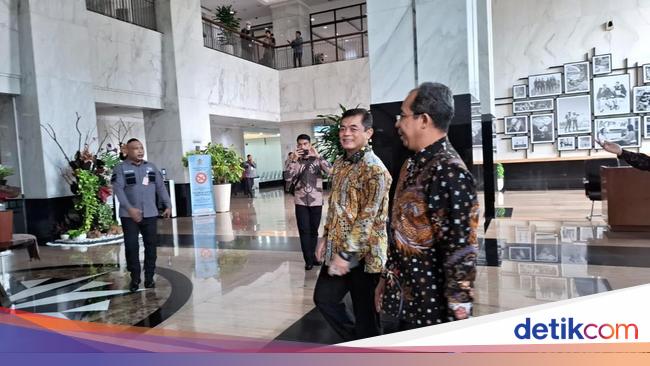 Dilantik Jadi Dirjen Bea Cukai, Letjen Djaka Budhi Utama Tiba di Kemenkeu