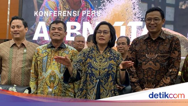 Sri Mulyani Bicara soal Ramai Bank Sentral Pangkas Suku Bunga