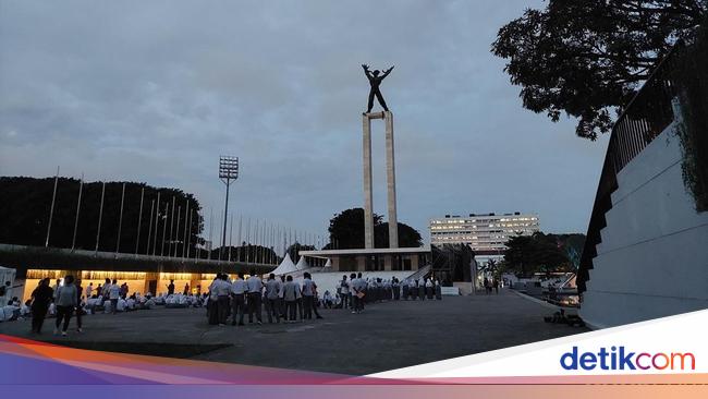 Mengintip Suasana Malam di Taman Jakarta yang Buka 24 Jam
