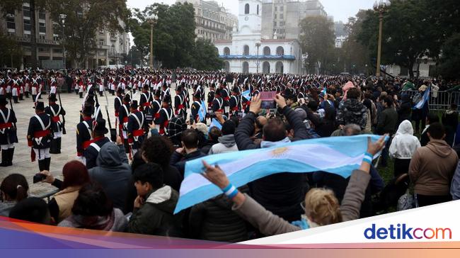 Argentina Peringati 215 Tahun Revolusi Mei di Buenos Aires