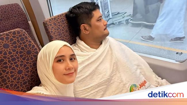 Labbaikallahummalabbaik, Ryana Dea Penuh Syukur di Hadapan Ka'bah
