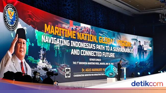 AHY Mau Setop Kapal Tua yang Sumbang Emisi Karbon di Laut