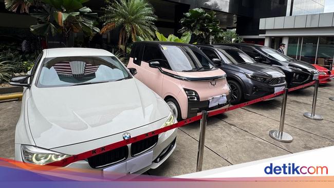 11 Mobil Sitaan Kasus Suap TKA Kemnaker Dibawa ke Rupbasan KPK, Ada BMW-Pajero