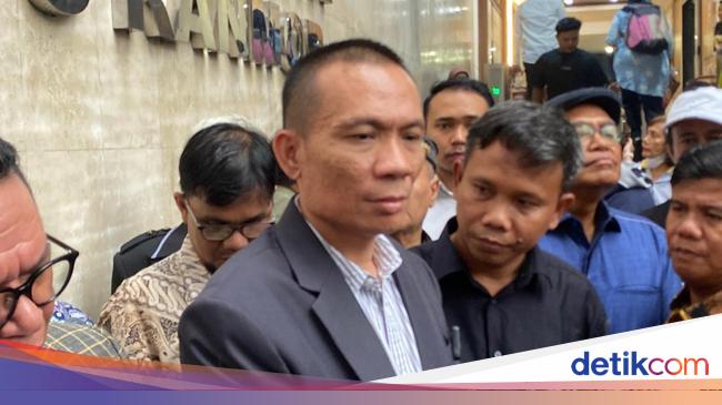 Rismon Usai Diperiksa soal Tudingan Ijazah Palsu Jokowi: Ditanyai Metode Ilmiah