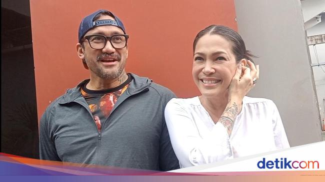 Hal Ini Bikin Tora Sudiro Merasa Kehilangan Mieke Amalia