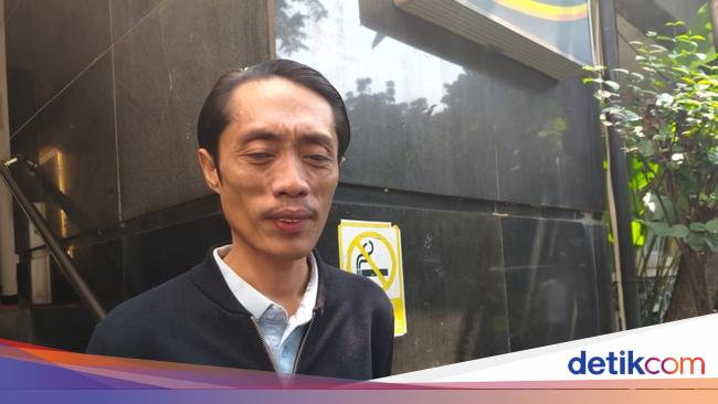 Diperiksa Lagi soal Laporan Ijazah Palsu Jokowi, Kader PSI Bawa 2 Flashdisk