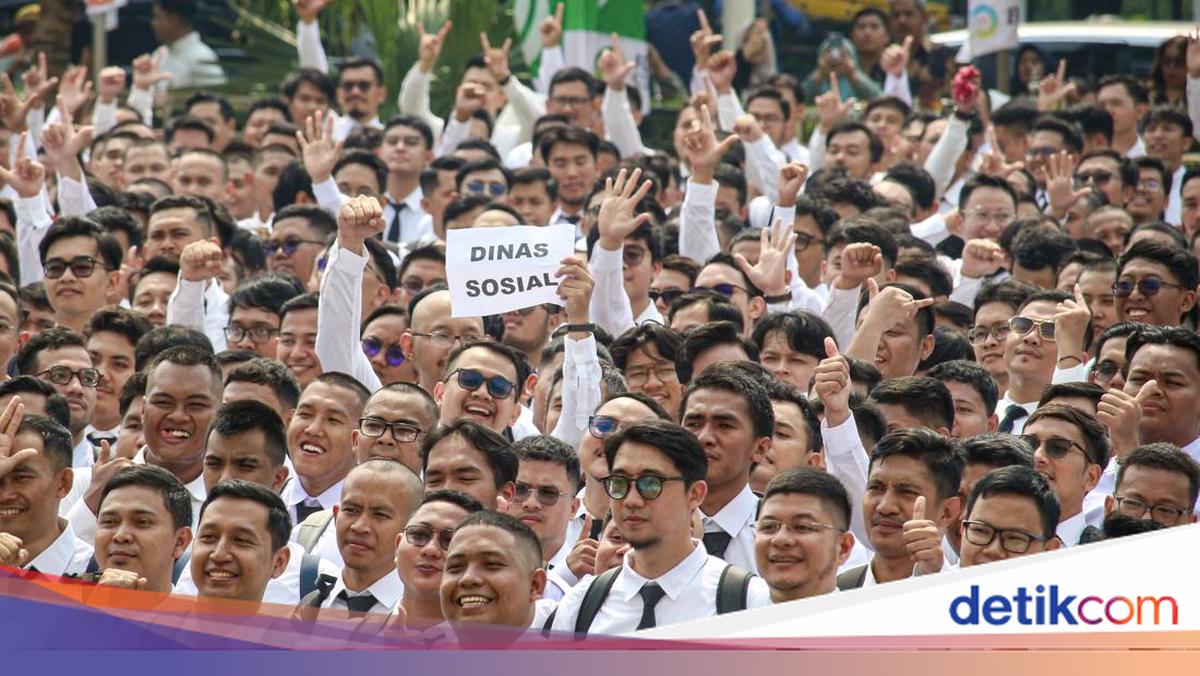 Berikut informasi mengenai rekrutmen CPNS untuk tahun depan. Siap-siap ya!

Via: @detik_edu
