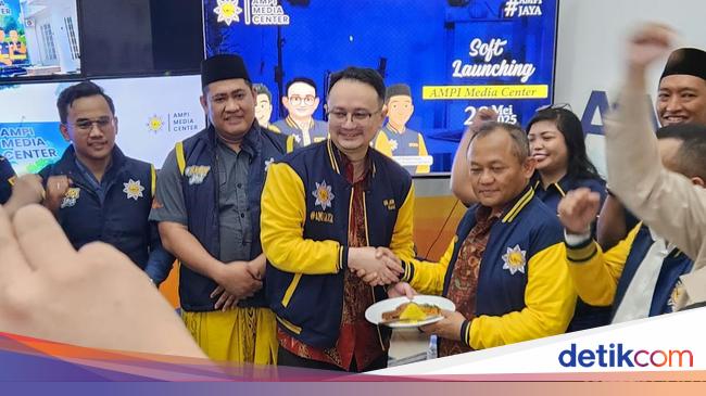 Sarmuji Golkar Sebut Generasi Muda Anggap Politik Penuh Akal Busuk