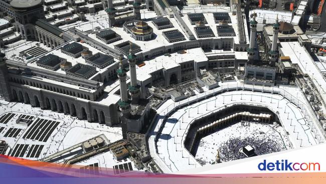 Langit Masjidil Haram Bebas dari Crane, Pertama Kali dalam 15 Tahun