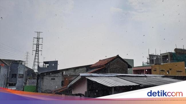 Hujan Turun di Jakut Meski Langit Cerah, Ini Penjelasan BMKG
