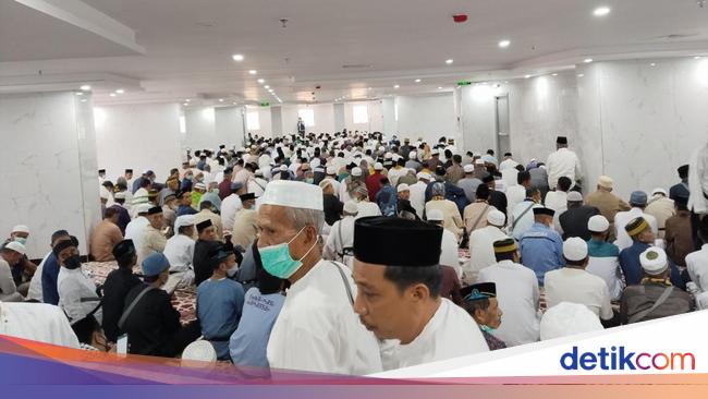Cegah Kelelahan Jelang Wukuf, Jemaah Haji Diimbau Salat Jumat di Hotel Besok