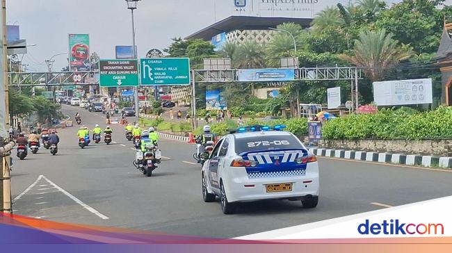 Lalin Puncak Bogor Berlaku One Way Arah Jakarta Siang Ini