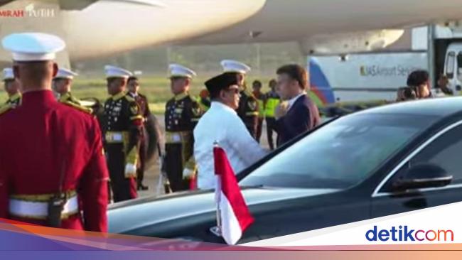 Prabowo-Didit Lepas Kepulangan Macron dan Brigitte dari Bandara YIA