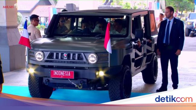 Tiba di Akmil Magelang, Prabowo Sopiri Macron Naik Maung