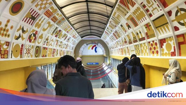 Cerita Warga Lebak Liburan ke Blok M: Cari yang Murah Meriah