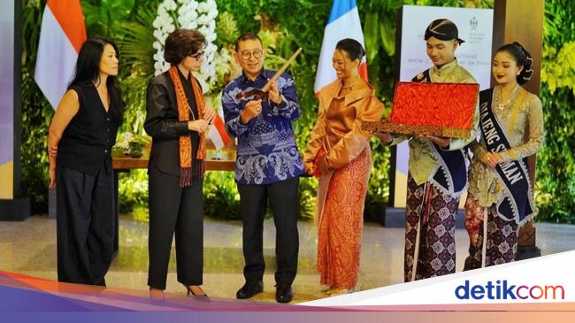 Fadli Zon Kenalkan Koleksi Budaya Abad ke-8 Lewat Pameran Borobudur
