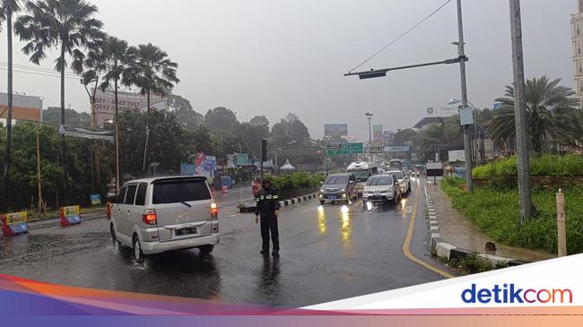One Way Berakhir, Lalu Lintas di Jalur Puncak Bogor Kembali Normal 2 Arah