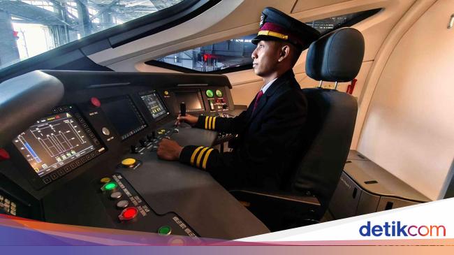 Mengintip Rutinitas Masinis Whoosh, Ketat Banget Sebelum Masuk Kabin
