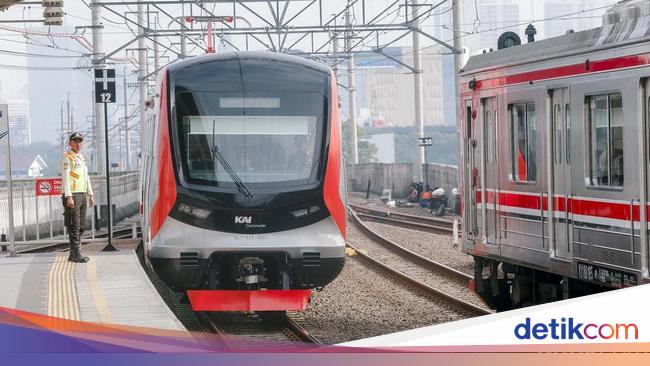 KRL Dari China Mulai Beroperasi Hari ini Layani Jalur Bogor dan Cikarang