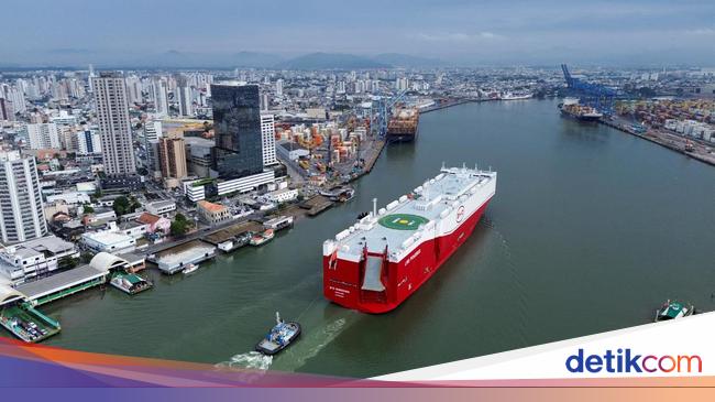 7 Kapal Jumbo Pengangkut Ribuan Mobil BYD, Salah Satunya Berlabuh di Jakarta