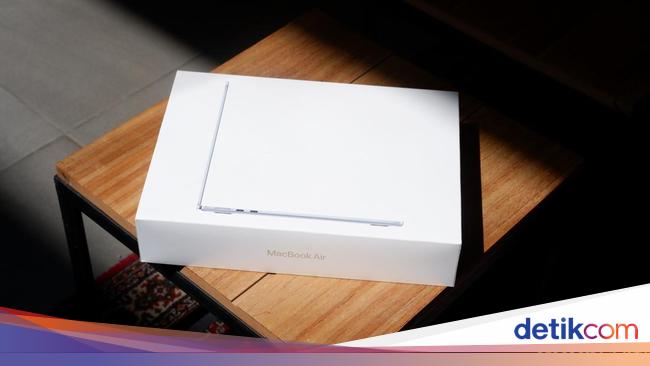 Unboxing MacBook Air M4 Sky Blue: Cantik di Luar, Gahar di Dalam