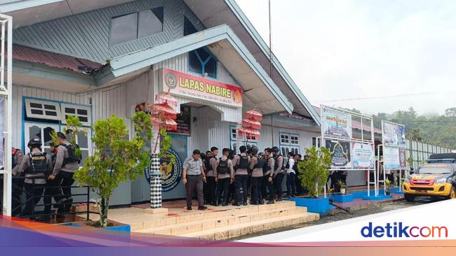 Ditjenpas Razia Gabungan di Lapas Nabire Usai 19 Napi Kabur, Temukan HP-Sajam