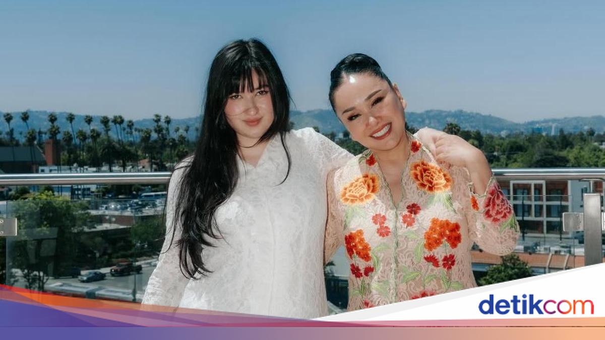 Putri bungsu Titi DJ, Stephanie Poetri, memilih untuk childfree setelah menikah. Begini kata Titi DJ.